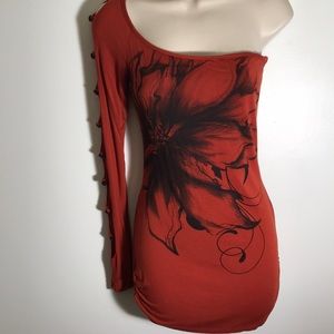 One shoulder top with button detailing